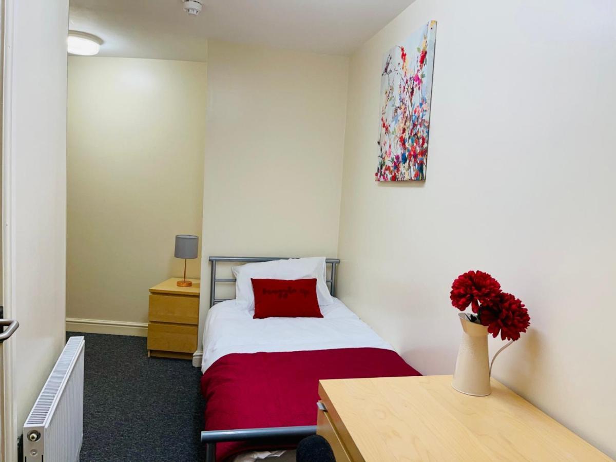 Oyo Sangha House - Short Stays Leicester Bagian luar foto